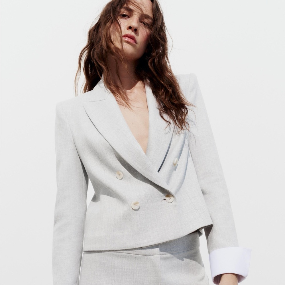 Zara suit Light Gray blazed and Pants